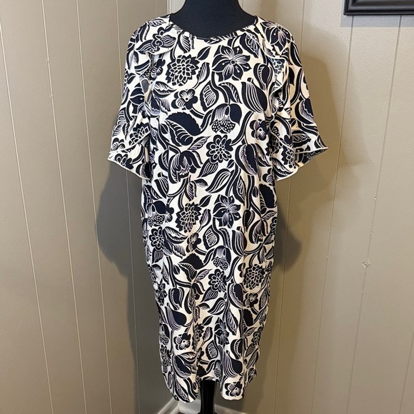 Ann Taylor Factory Women’s Petite Large Black and White Floral Midi Dress - Picture 1 of 7